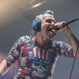 Pelù e lo show denuncia al Concertone primo maggio: "Mussolini traditore morto sul lavoro"
