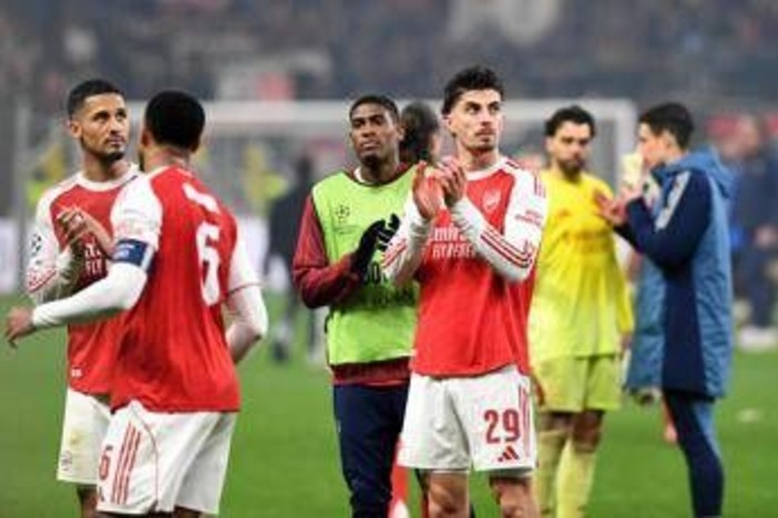 Champions, Bayer Leverkusen-Arsenal finisce 1-1 tra le polemiche. Cos'è successo