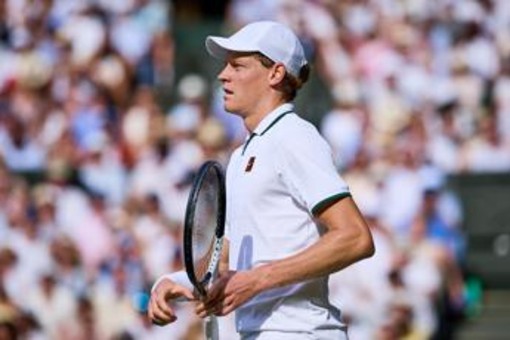 Wimbledon, Sinner sbaglia volée e si dispera: gesto 'insolito' di Jannik Wimbledon, Sinner sbaglia volée e si dispera: gesto 'insolito' di Jannik