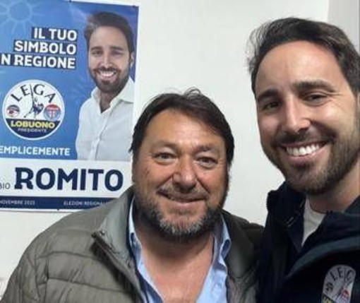 Candidato della Lega pubblica foto con il sosia di Ranucci: "Anche lui vota per noi". E' polemica Candidato della Lega pubblica foto con il sosia di Ranucci: "Anche lui vota per noi". E' polemica