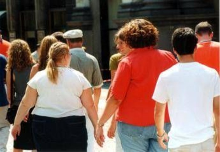 Cancro in aumento tra giovani e anziani: è correlato all'obesità, lo studio