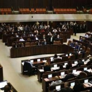 Israele approva annessione Cisgiordania. Vance: "Non lo permetteremo", Rubio: "Tregua a rischio"