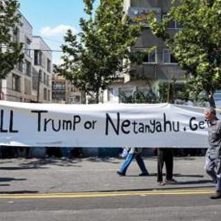 Iran avverte gli Usa: "Negoziati non inizieranno sotto minaccia"