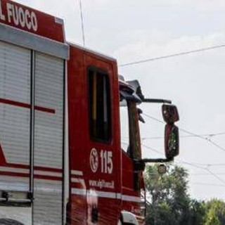 Valtellina, scuolabus con 7 ragazzini a bordo sbanda e finisce in un torrente Valtellina, scuolabus con 7 ragazzini a bordo sbanda e finisce in un torrente