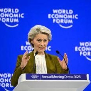 Von der Leyen a Davos: "Costruire indipendenza Europa, vecchio ordine non tornerà"