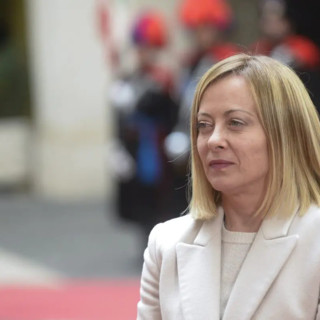 Meloni “Nel giorno del Tricolore rendiamo onore alla nostra Patria”