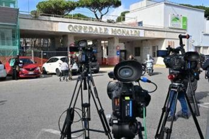 Morto il bimbo trapiantato a Napoli, Meloni: "Italia si stringe nel dolore per Domenico" Morto il bimbo trapiantato a Napoli, Meloni: "Italia si stringe nel dolore per Domenico"