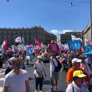 Pro vita, mons. Pegoraro (Pontificia Accademia Vita): "Scegliere vita, dal grembo a chi è in ospedale" Pro vita, mons. Pegoraro (Pontificia Accademia Vita): "Scegliere vita, dal grembo a chi è in ospedale"