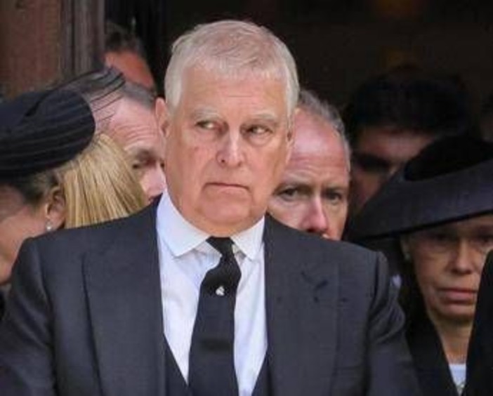 Il principe Andrea in cerca di dimora, potrebbe andare al castello di Carbisdale