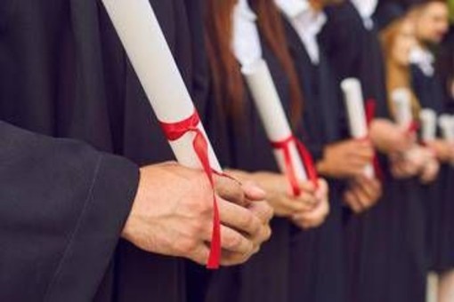 Università, studenti telematiche a Bernini: ora scelta politica su esami on line