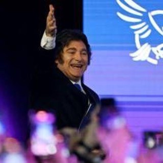 Argentina, Milei trionfa alle elezioni: vittoria con oltre il 40% delle preferenze