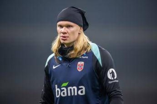 Haaland: "Pio Esposito chi? Non lo conosco, ma magari ci fa tre gol..." Haaland: "Pio Esposito chi? Non lo conosco, ma magari ci fa tre gol..."