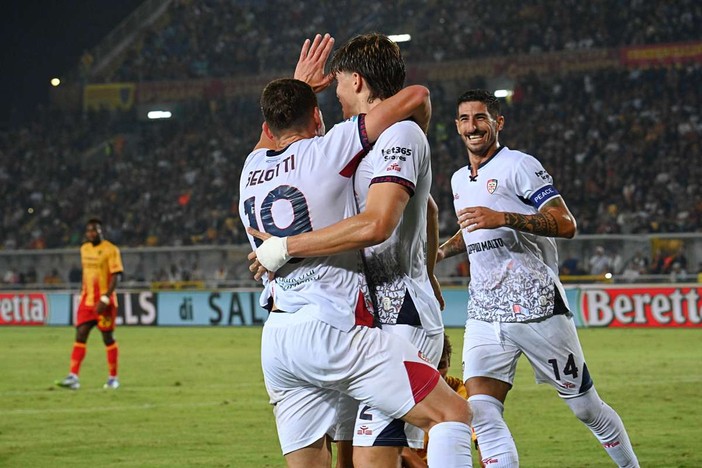 Cagliari corsaro a Lecce, Belotti torna al gol con una doppietta Cagliari corsaro a Lecce, Belotti torna al gol con una doppietta