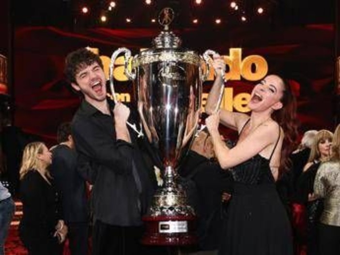 La volta buona, Nikita Perotti e il mistero dell'età. Poi, le parole per Delogu