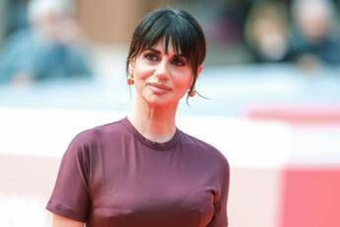 Rossella Brescia a Verissimo: "Papà è andato via in silenzio, l'Alzheimer gli ha tolto tutto" Rossella Brescia a Verissimo: "Papà è andato via in silenzio, l'Alzheimer gli ha tolto tutto"