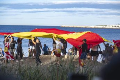 Crisi migranti a Ceuta, la Spagna chiede il sostegno dell'Europa. Piantedosi: "Il 31 decideremo" Crisi migranti a Ceuta, la Spagna chiede il sostegno dell'Europa. Piantedosi: "Il 31 decideremo"
