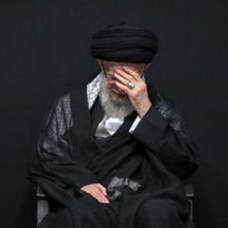 Figlio e successore di Khamenei "curato per mesi in Uk per impotenza": il documento degli 007 Usa Figlio e successore di Khamenei "curato per mesi in Uk per impotenza": il documento degli 007 Usa