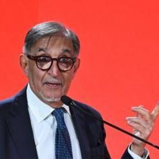 La Russa: "Europa si è svegliata in guerra, Italia sia centrale in Mediterraneo" La Russa: "Europa si è svegliata in guerra, Italia sia centrale in Mediterraneo"