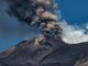 Nube di cenere sull'Etna, all'aeroporto di Catania sospese le attività di volo Nube di cenere sull'Etna, all'aeroporto di Catania sospese le attività di volo