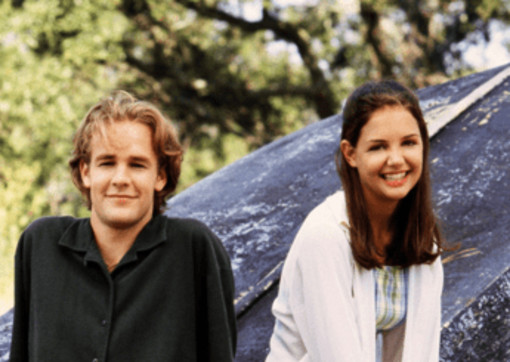 Addio a James Van Der Beek, Katie Holmes (la sua Joey): "Il viaggio di un eroe"