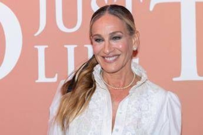 Sarah Jessica Parker accende una speranza: "La fine di 'And Just Like That' potrebbe essere una pausa" Sarah Jessica Parker accende una speranza: "La fine di 'And Just Like That' potrebbe essere una pausa"