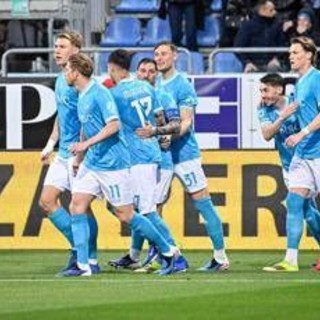 Cagliari-Napoli 0-1, McTominay porta Conte al secondo posto
