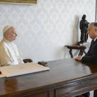Ucraina, Orban: "Sanzioni a Russia un errore, andrò da Trump per discuterne". In Vaticano l'incontro con il Papa