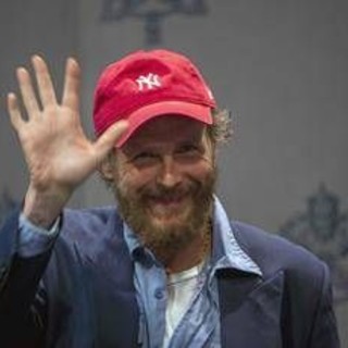 Jovanotti: "Io prossimo conduttore di Sanremo? Solo insieme a Fiorello"
