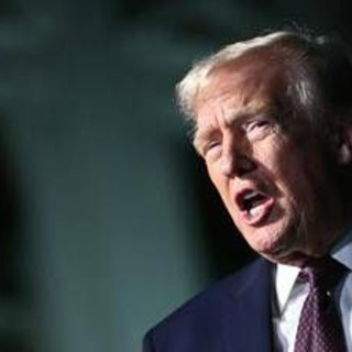 Siria, Usa colpiscono oltre 70 obiettivi Isis. Trump: "Ritorsione molto seria" Siria, Usa colpiscono oltre 70 obiettivi Isis. Trump: "Ritorsione molto seria"