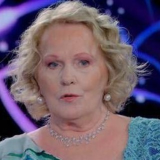 Katia Ricciarelli: "Pippo Baudo mi ha nascosto la verità sul figlio Alex. Magalli? Gli darei una sberla"