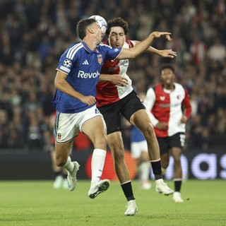 Prima sconfitta in Champions per il Como, Feyenoord vince 3-2