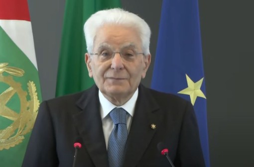Mattarella “L’Ia opportunità da governare valorizzando le competenze”