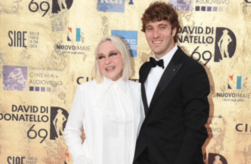 Eleonora Giorgi avrebbe compiuto oggi 72 anni, Paolo Ciavarro: "Auguri mamma" Eleonora Giorgi avrebbe compiuto oggi 72 anni, Paolo Ciavarro: "Auguri mamma"