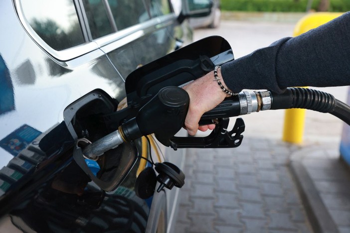 Carburanti, prorogato all’1 maggio il taglio delle accise Carburanti, prorogato all’1 maggio il taglio delle accise