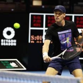 Sinner, 'rinascita' al Six Kings Slam. Jannik torna in campo senza manicotto Sinner, 'rinascita' al Six Kings Slam. Jannik torna in campo senza manicotto