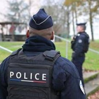 Tre donne accoltellate sulla metro di Parigi. Arrestato l'aggressore