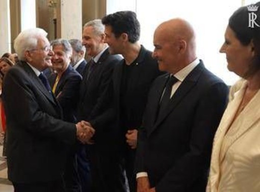 2 giugno, Mattarella saluta artisti e sportivi coinvolti nello spettacolo per gli 80 anni della Repubblica 2 giugno, Mattarella saluta artisti e sportivi coinvolti nello spettacolo per gli 80 anni della Repubblica