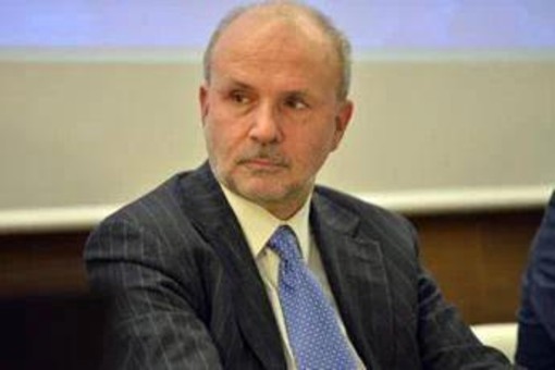 Schillaci: "Menopausa è tema di salute pubblica, non solo femminile" Schillaci: "Menopausa è tema di salute pubblica, non solo femminile"