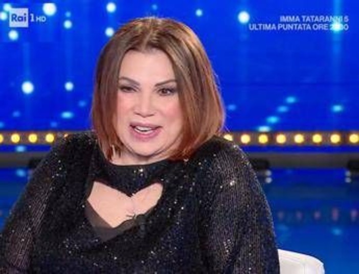 Serena Grandi, tensioni con Corinne Clery: "Accuse infondate". L'appello di Venier
