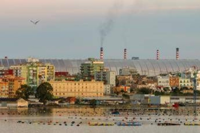 Ex Ilva, incontro governo-sindacati. Mantovano: "Porteremo decreto con misure per lavoratori oggi in Cdm"