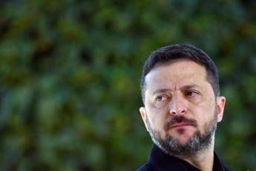 Ucraina, Zelensky propone a Putin incontro al G20 di Miami: "Dobbiamo parlarci" Ucraina, Zelensky propone a Putin incontro al G20 di Miami: "Dobbiamo parlarci"