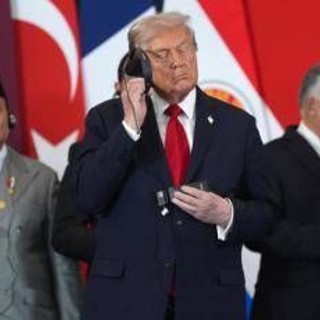 Trump, tutte le 'perle': la grazia a Netanyahu, Meloni 'bellissima', Macron stritolato e Starmer gelato Trump, tutte le 'perle': la grazia a Netanyahu, Meloni 'bellissima', Macron stritolato e Starmer gelato