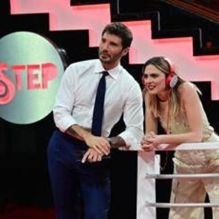 De Martino al concerto di Rosalía, al suo fianco Brenda Lodigiani: amore o amicizia? De Martino al concerto di Rosalía, al suo fianco Brenda Lodigiani: amore o amicizia?