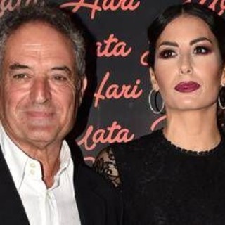 Botte e minacce all'ex compagna anche quando incinta, chiesto rinvio a giudizio per il padre di Elisabetta Gregoraci Botte e minacce all'ex compagna anche quando incinta, chiesto rinvio a giudizio per il padre di Elisabetta Gregoraci