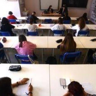 "Non più di 20 studenti in aula", la proposta di legge Avs contro le classi pollaio "Non più di 20 studenti in aula", la proposta di legge Avs contro le classi pollaio