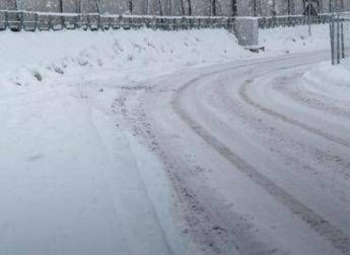 Belluno, non ha biglietto bus: 11enne costretto a farsi 6 chilometri a piedi sotto la neve