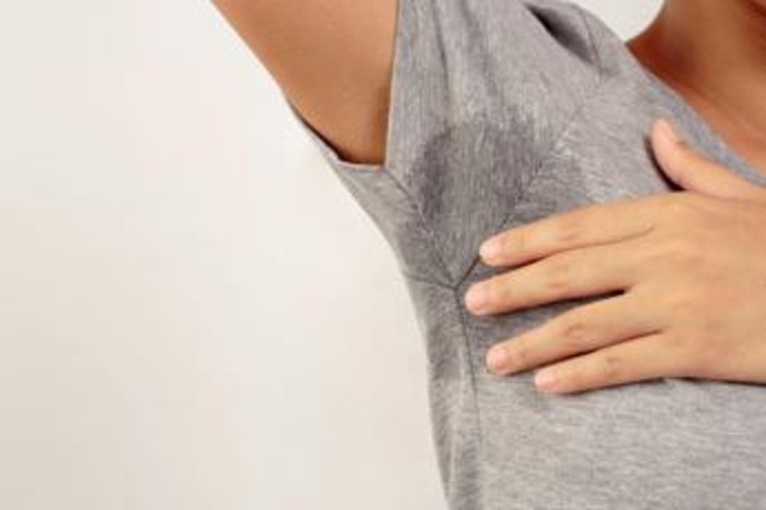 Svelato l'interruttore genetico che fa sudare troppo, nuove speranze per l'iperidrosi Svelato l'interruttore genetico che fa sudare troppo, nuove speranze per l'iperidrosi