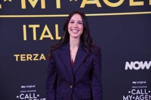 Aurora Ramazzotti smentisce i ritocchini: "Spero di aver ereditato di geni di mamma Michelle" Aurora Ramazzotti smentisce i ritocchini: "Spero di aver ereditato di geni di mamma Michelle"