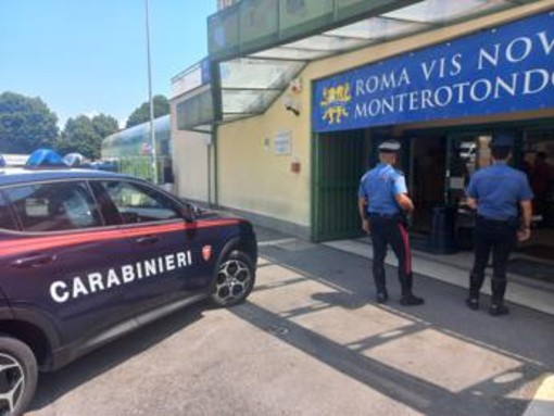 Roma, bimbo di 5 anni si sente male in piscina e muore: era al centro estivo Roma, bimbo di 5 anni si sente male in piscina e muore: era al centro estivo
