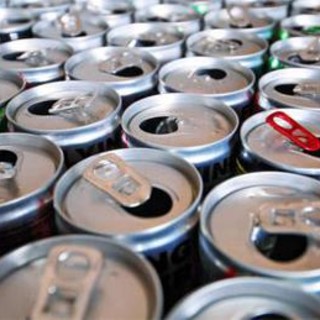 Energy drink e adolescenti, studio pediatri: "4 su 10 cominciano prima dei 12 anni" Energy drink e adolescenti, studio pediatri: "4 su 10 cominciano prima dei 12 anni"